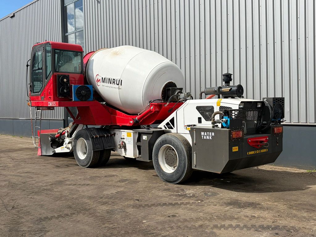 Minrui 4M3 Self Loading Concrete Mixer 4x4