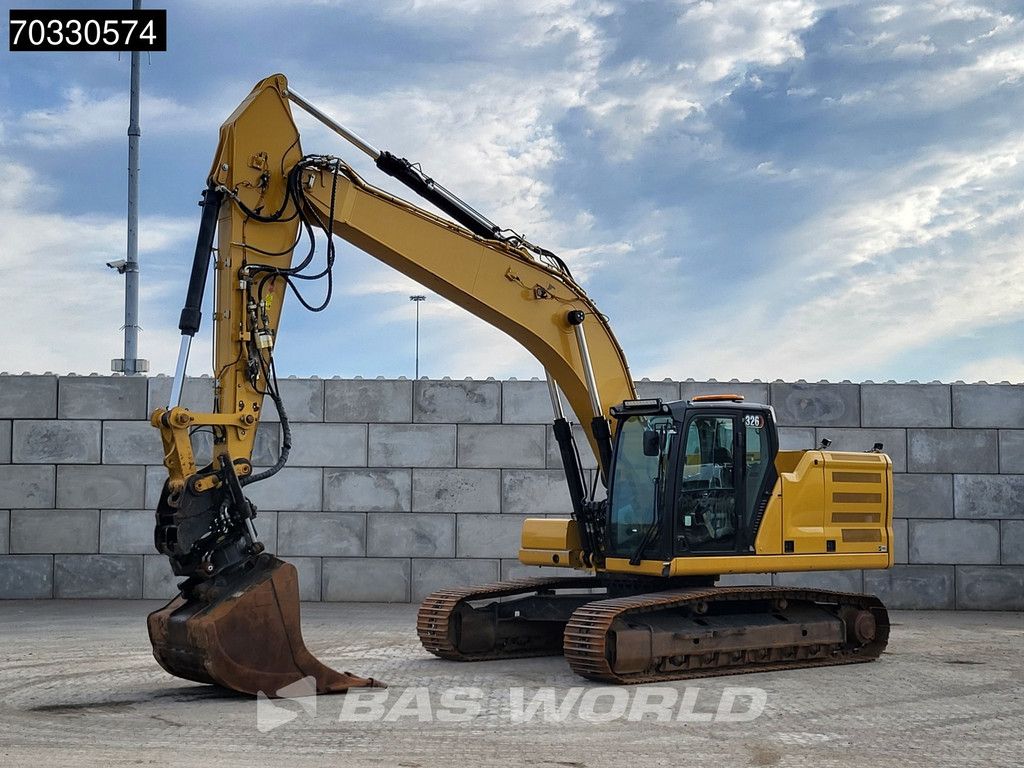 Caterpillar 326 -07A Tiltrotator - 2 Buckets