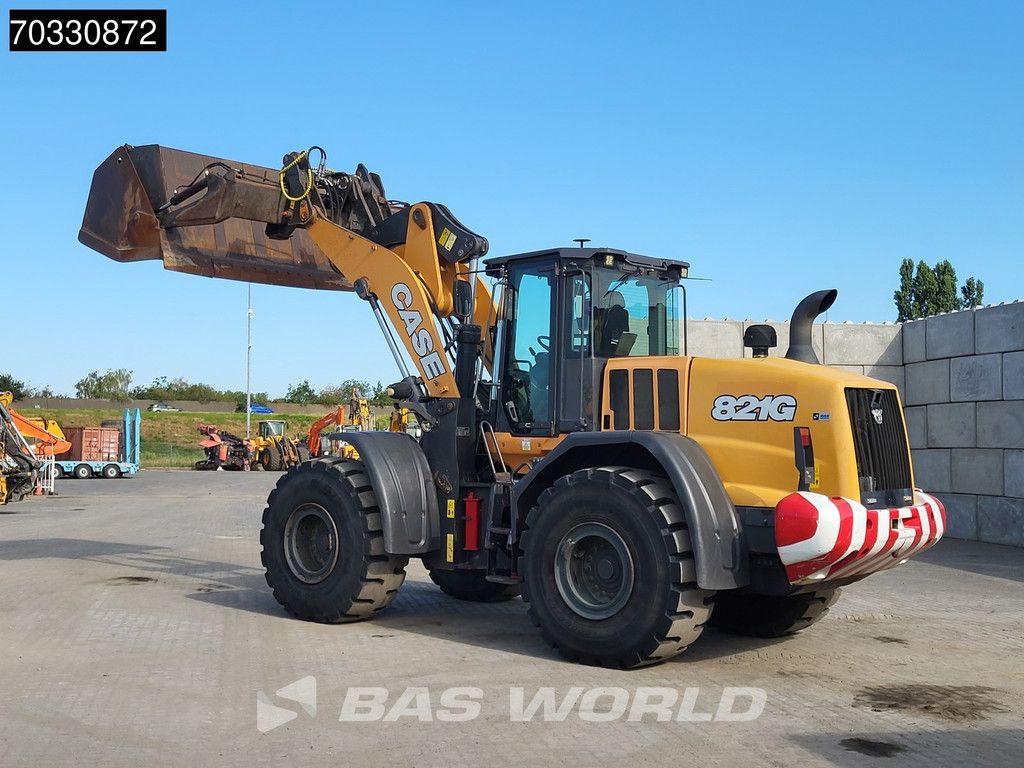 CASE 821 G