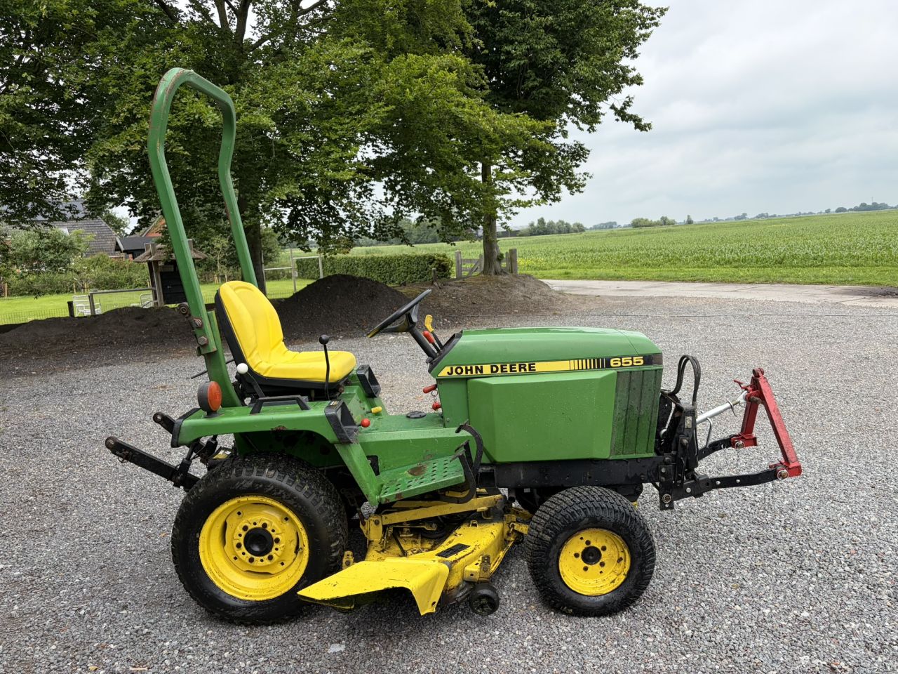 John Deere 655 Diesel 4wd compact tractor met maaidek, fronthef