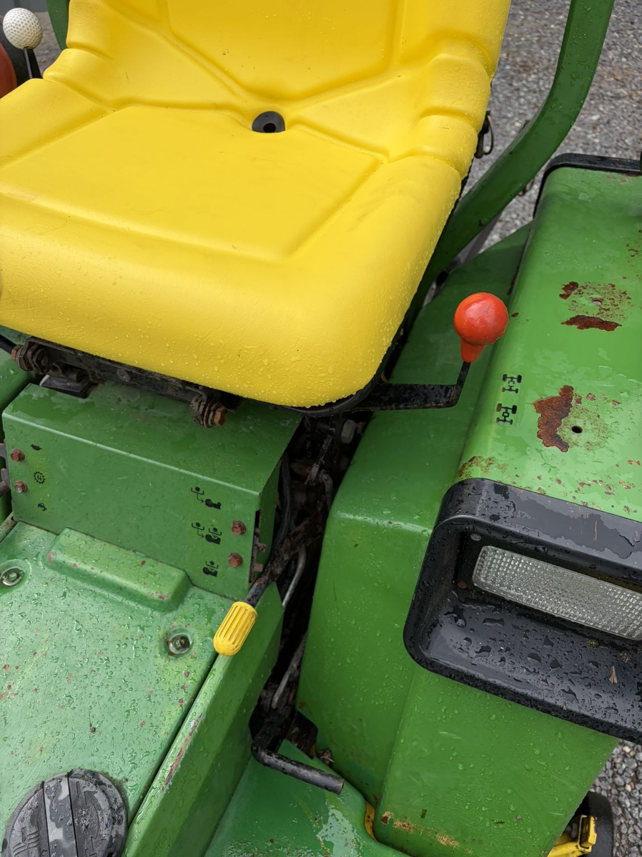 John Deere 655 Diesel 4wd compact tractor met maaidek, fronthef