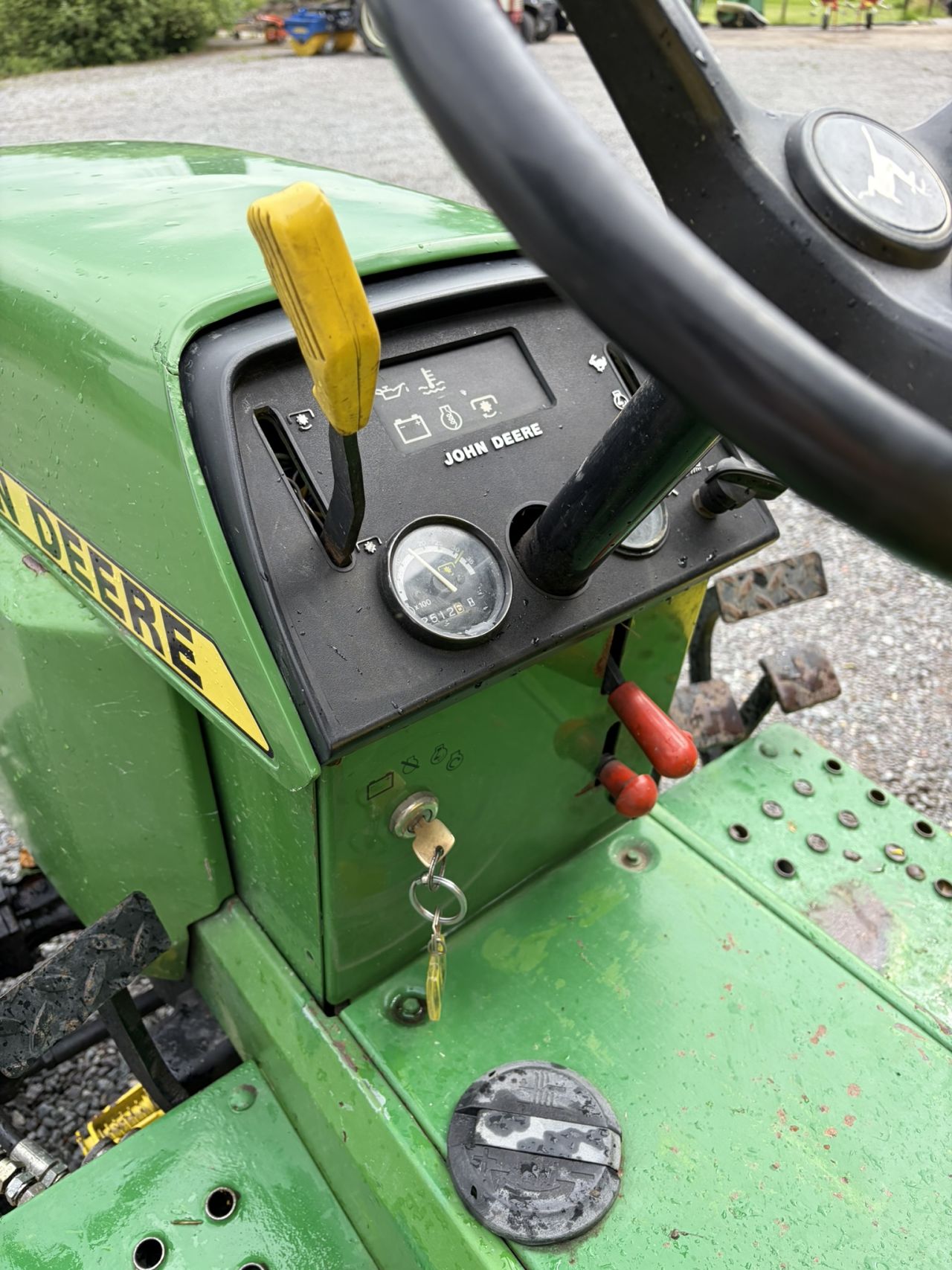 John Deere 655 Diesel 4wd compact tractor met maaidek, fronthef