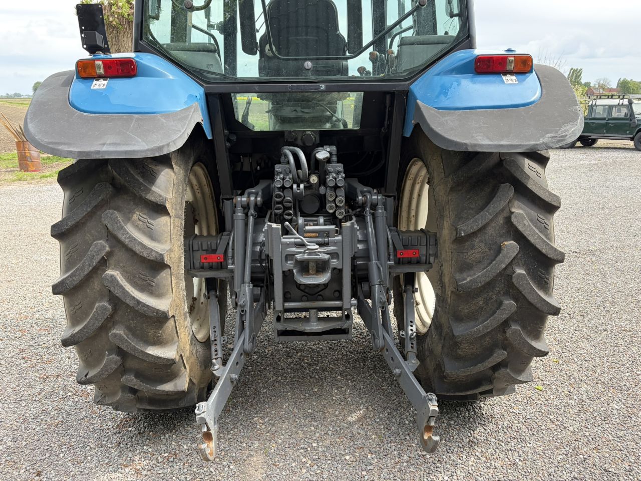 New Holland TS100 4wd kruipbak