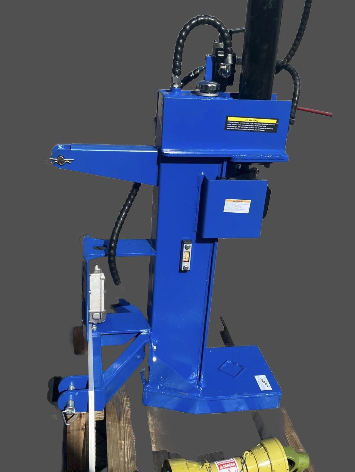 Houtklover 22 ton tbv minitractor - aandrijving dmv aftakas