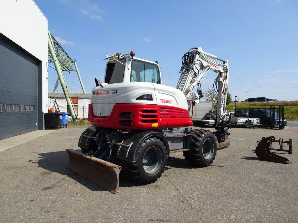 Takeuchi TB295W TB295