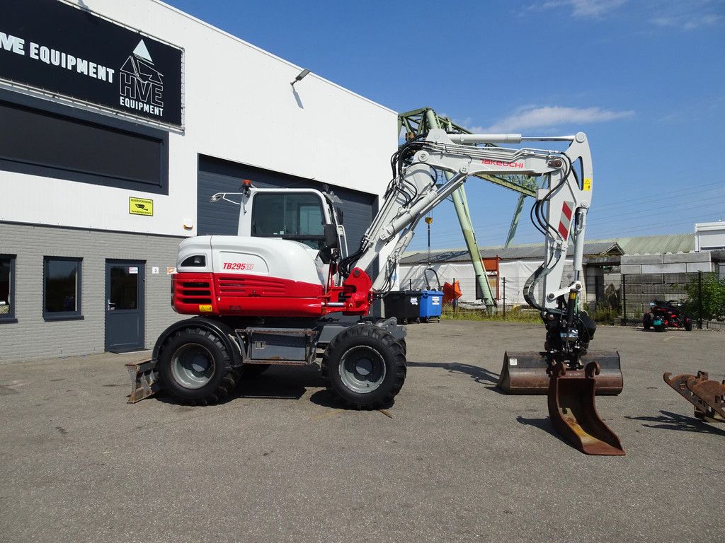 Takeuchi TB295W TB295