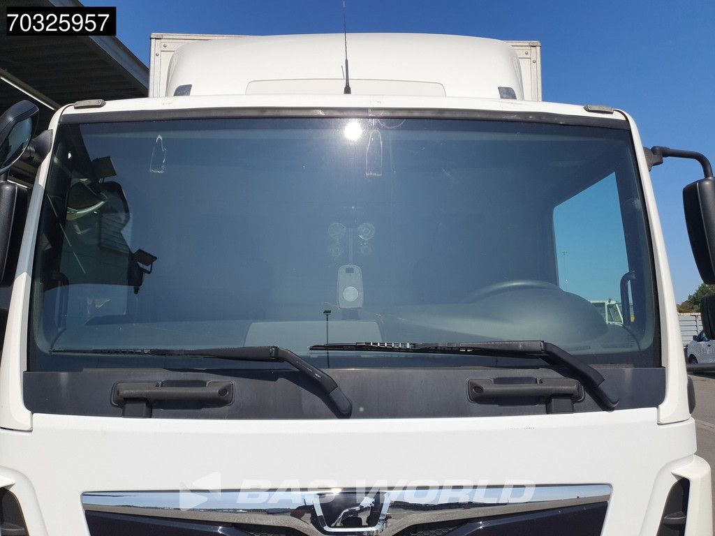 MAN TGL TGL 12.220 4X2 12t DHollandia Tailgate Euro 5