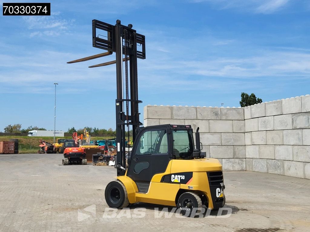 Caterpillar DP50 N Mitsubishi 6 Cilinder engine