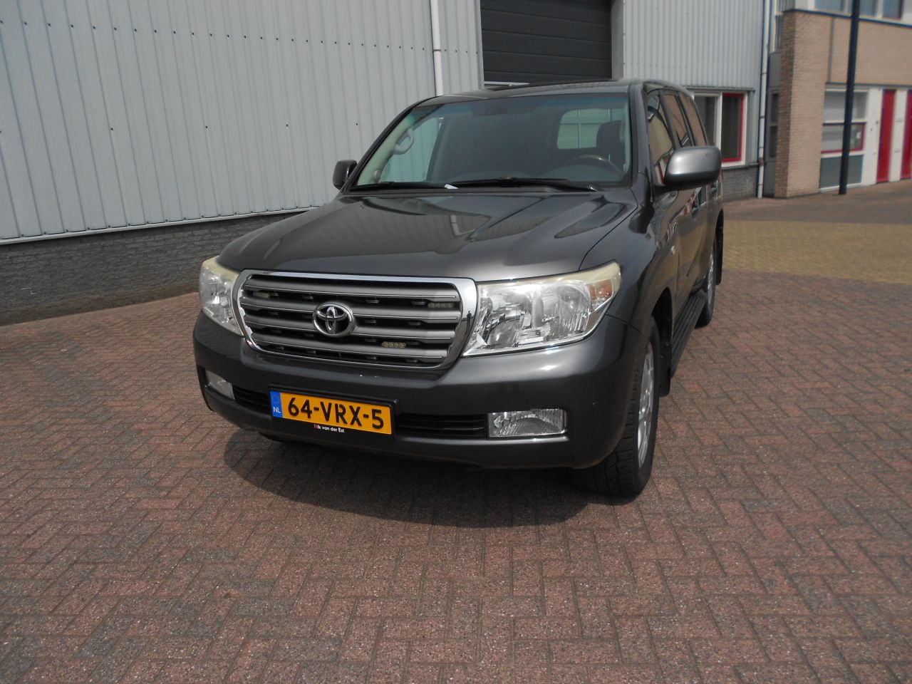Toyota landcruiser 200 v8