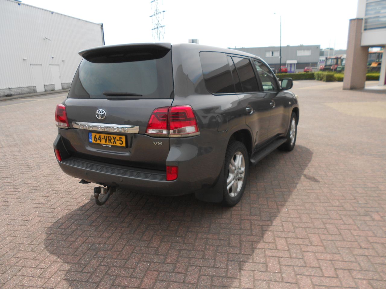 Toyota landcruiser 200 v8