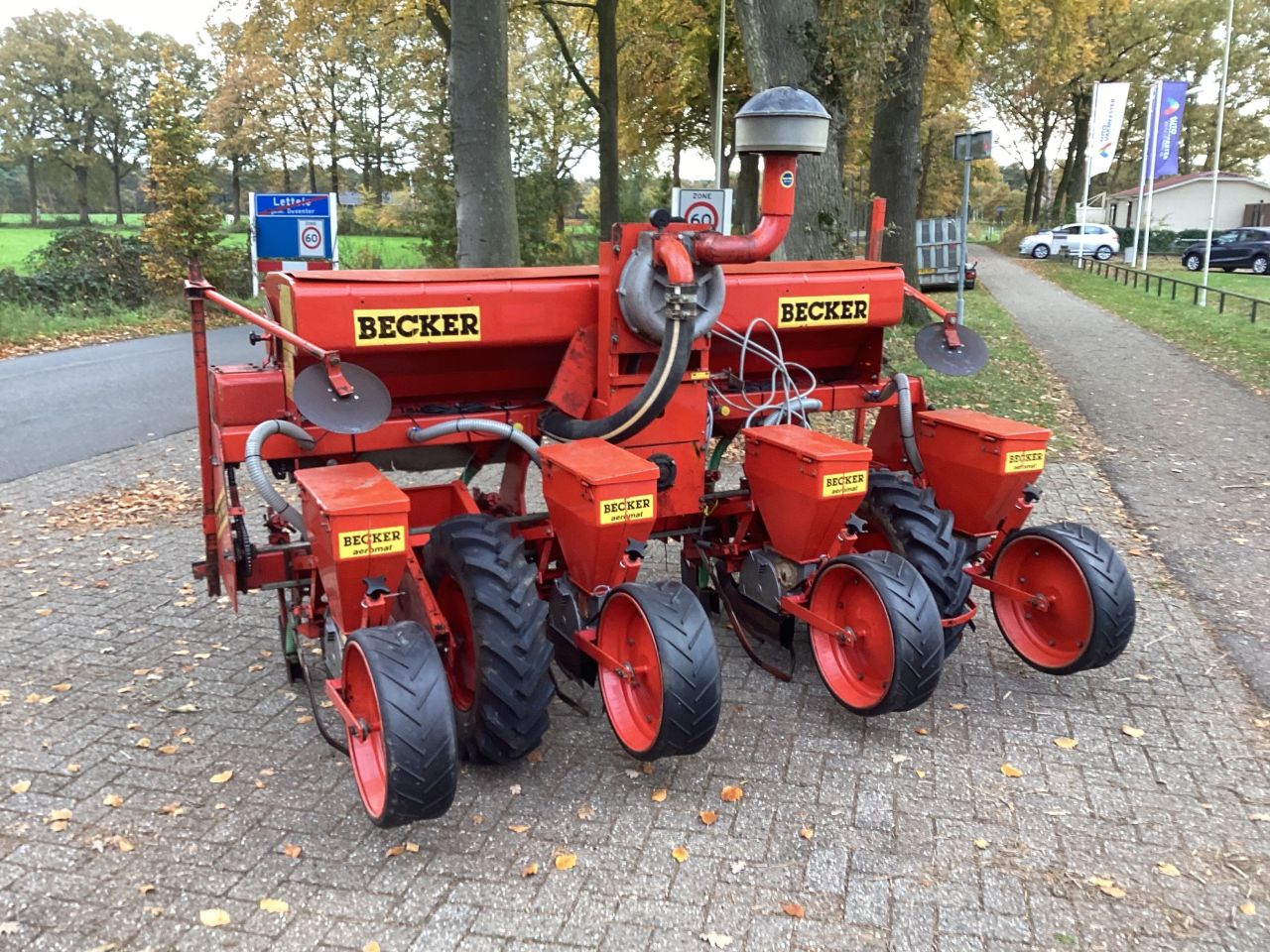 Becker 4 rijer maiszaaier