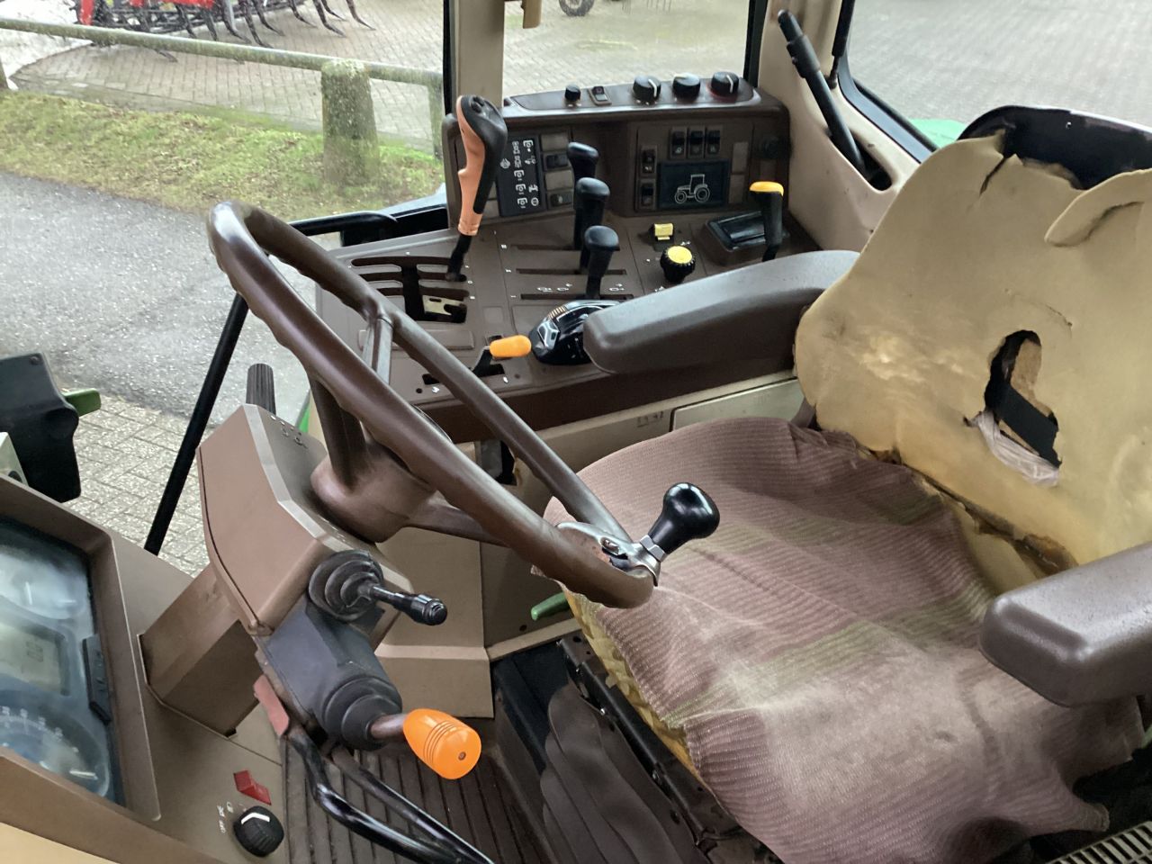 John Deere 6510