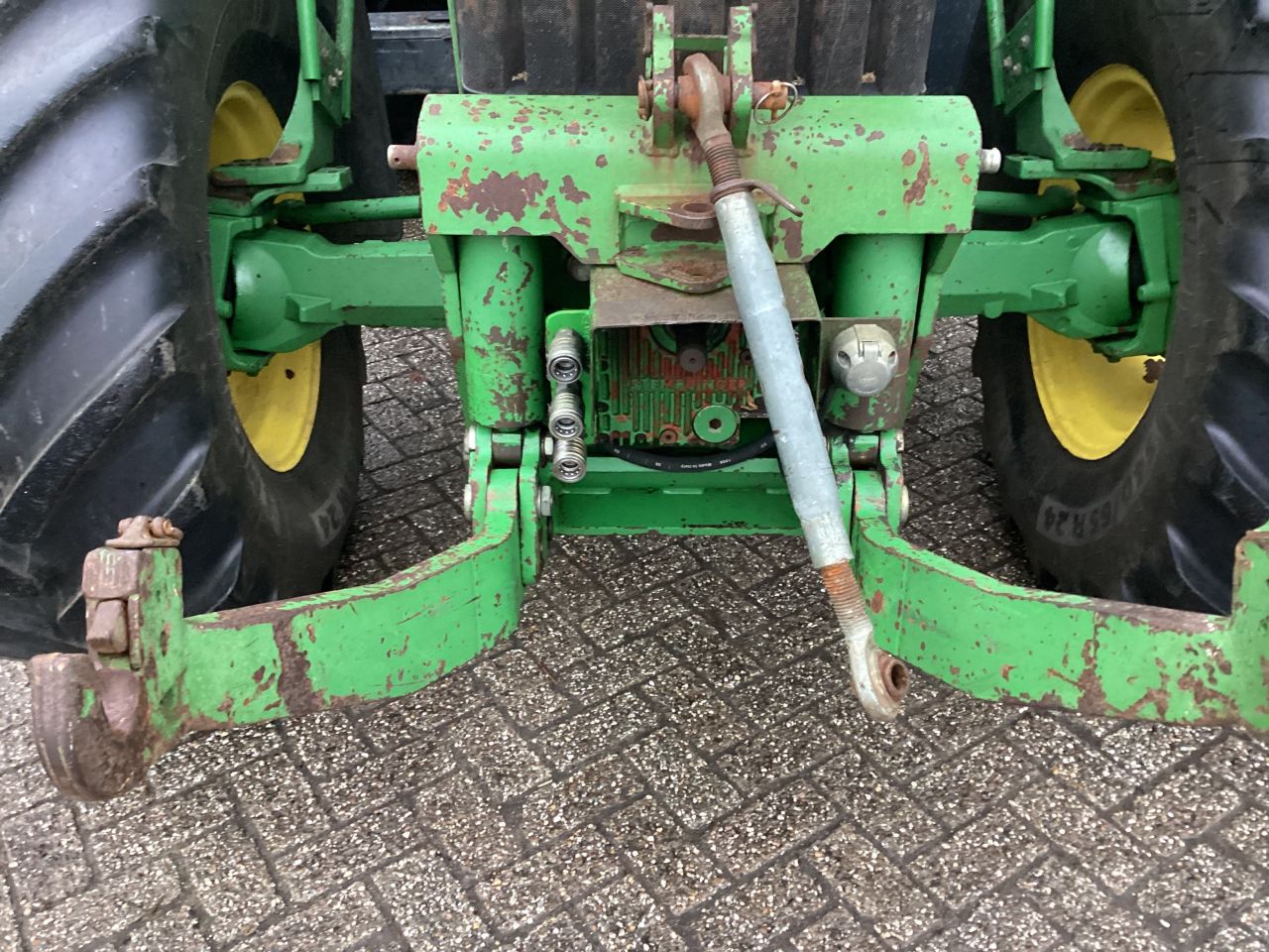 John Deere 6510