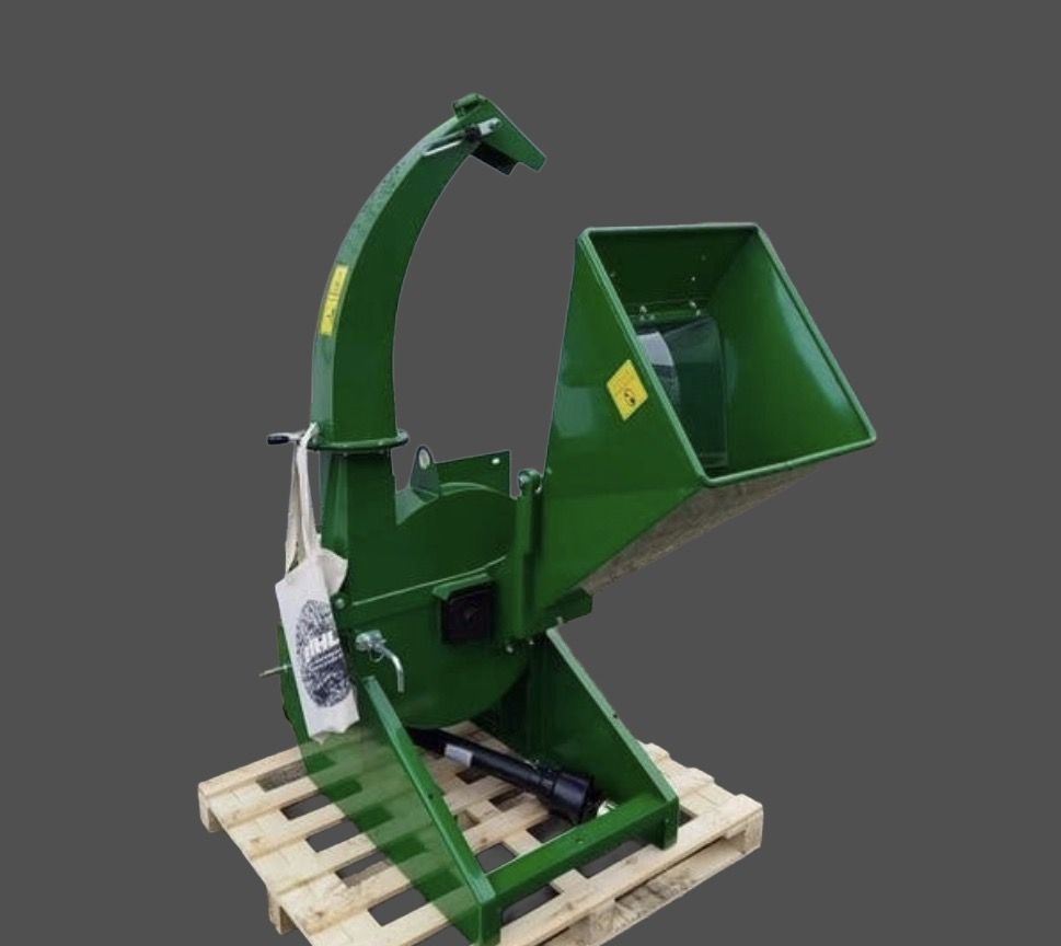 Versnipperaar tot 15 cm - inclusief aftakas - 18-50 pk - nieuw