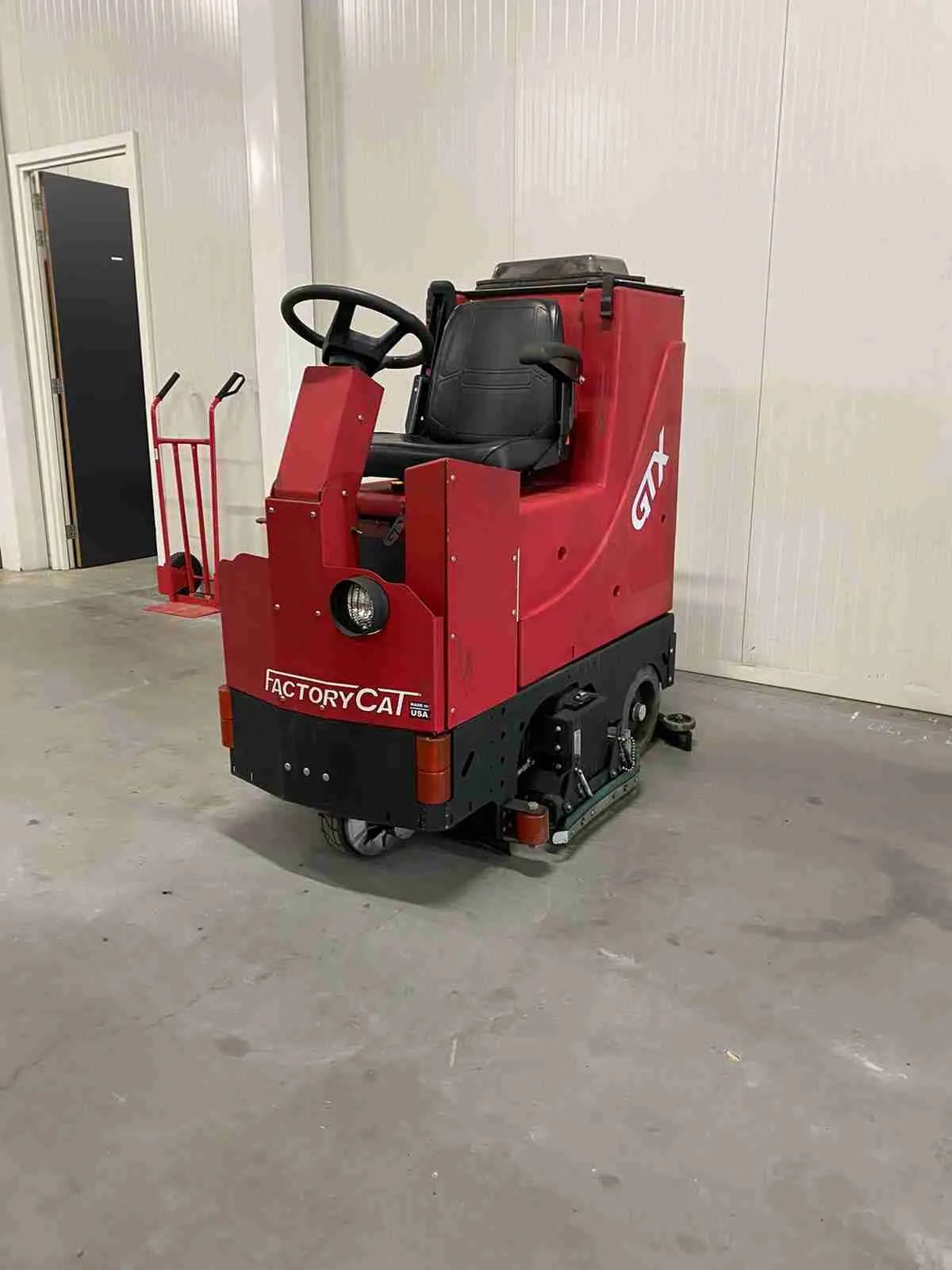 Factory Cat GTX 30-C