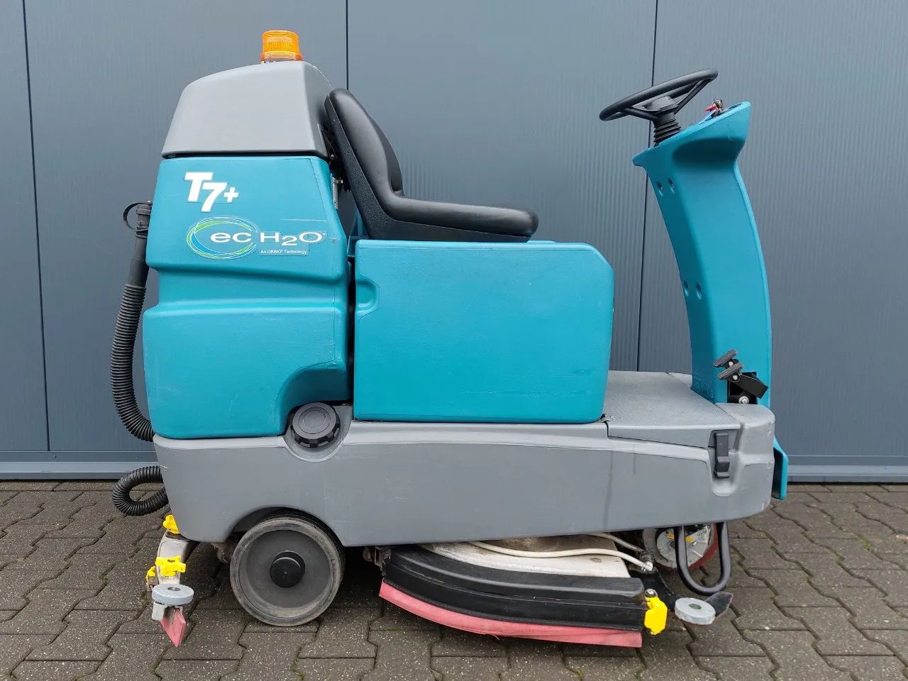 Tennant T7+