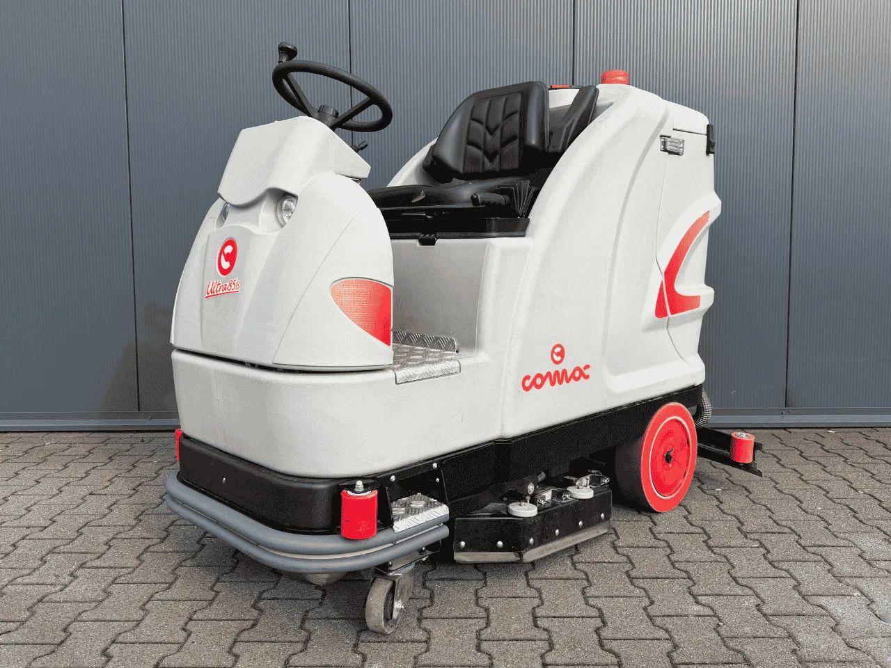 Comac Ultra 85B