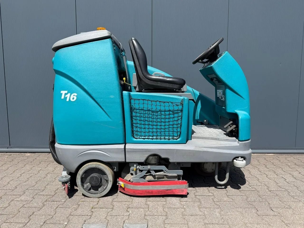 Tennant T16