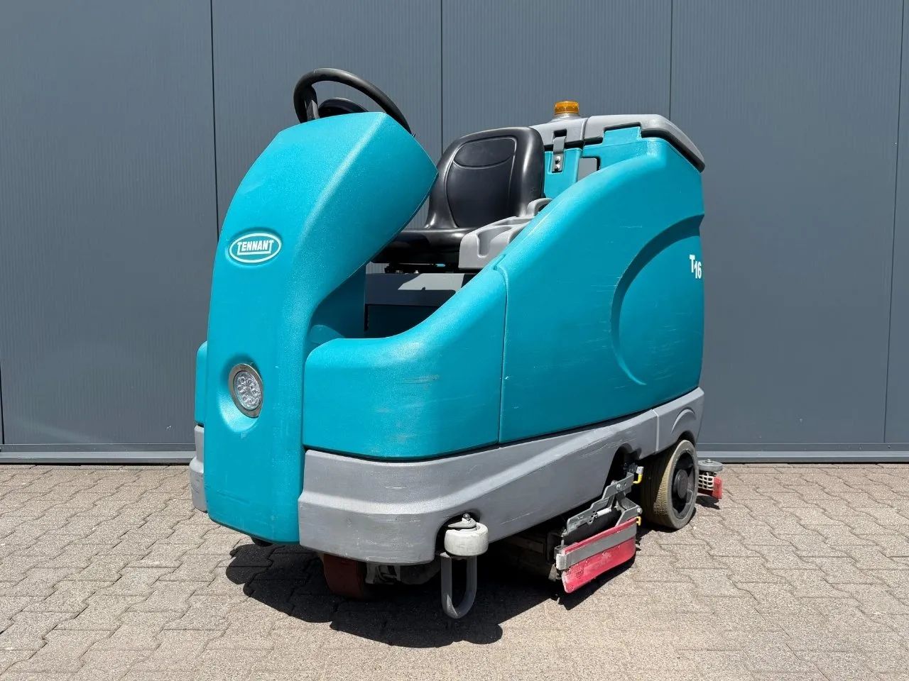 Tennant T16