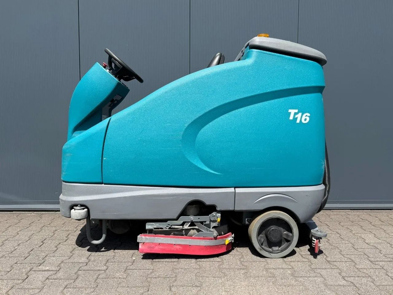 Tennant T16