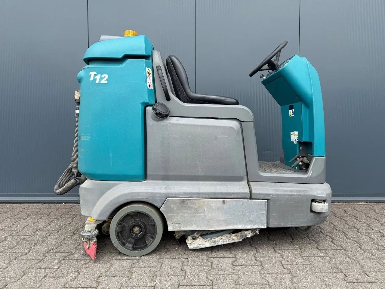 Tennant T12