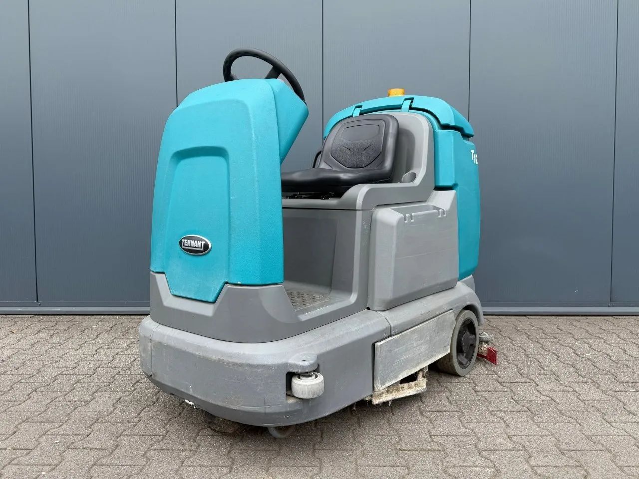 Tennant T12