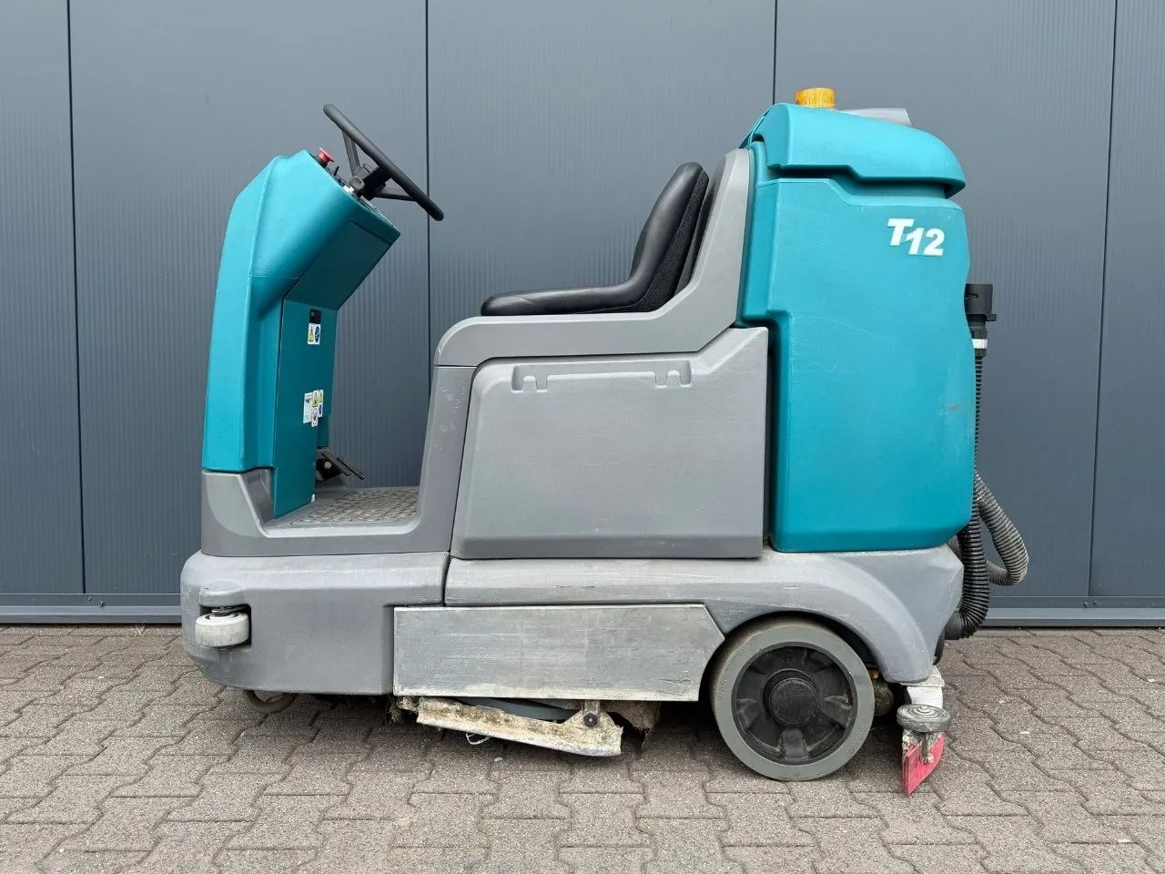 Tennant T12
