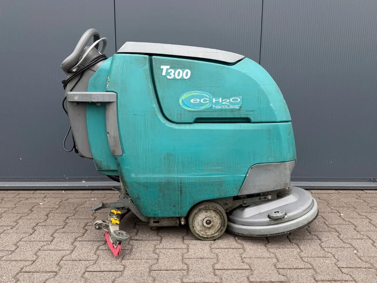 Tennant T300