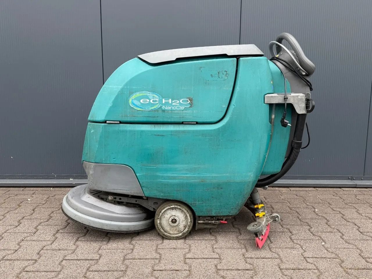 Tennant T300