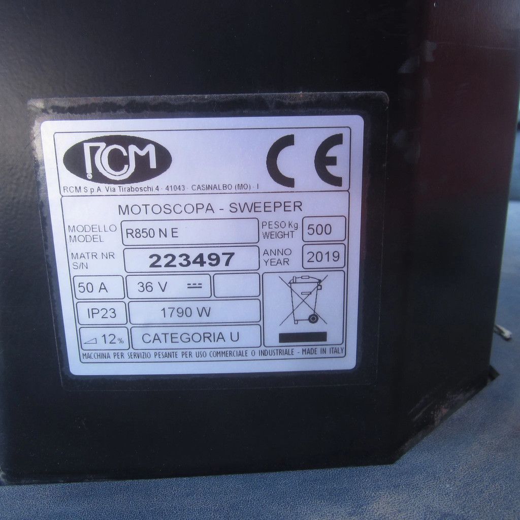 RCM R850 NE, elektrisch, veegbreedte 1.40 mtr.