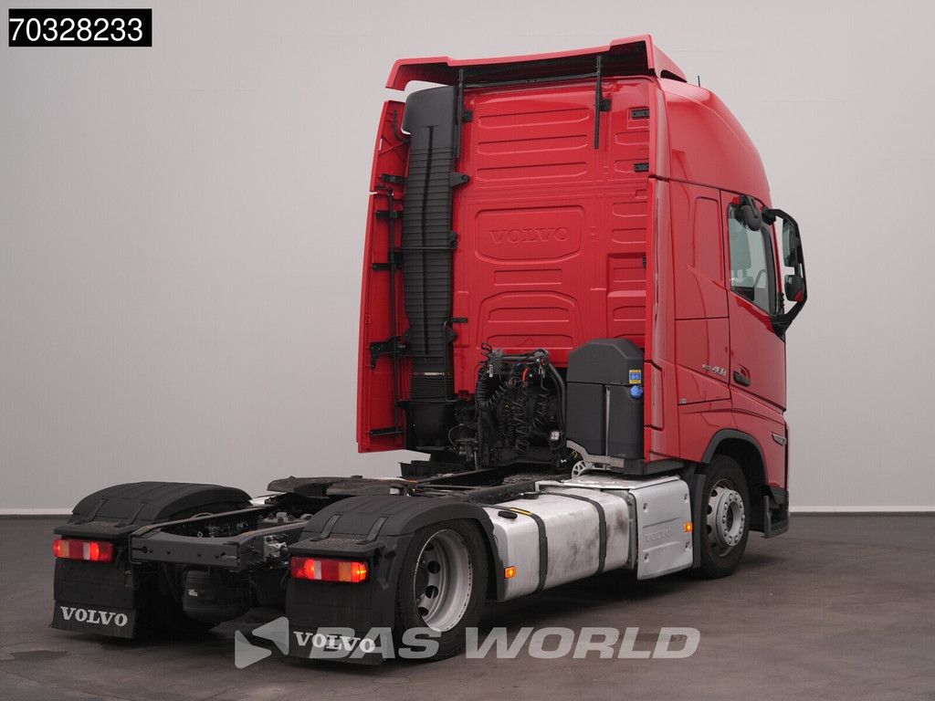 Volvo FH 460 4X2 Mega XL 2x Tanks ACC Navi