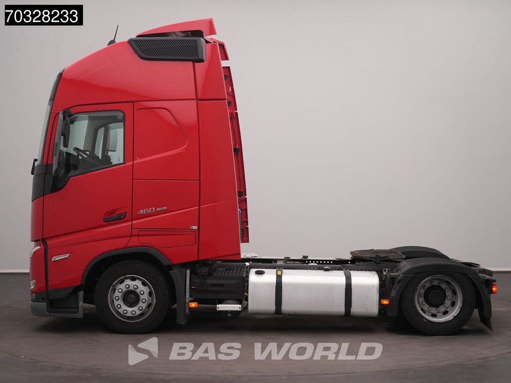 Volvo FH 460 4X2 Mega XL 2x Tanks ACC Navi