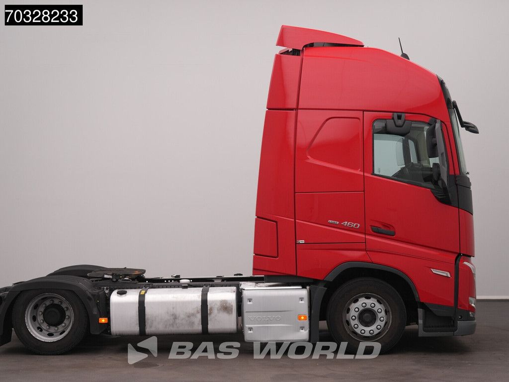Volvo FH 460 4X2 Mega XL 2x Tanks ACC Navi