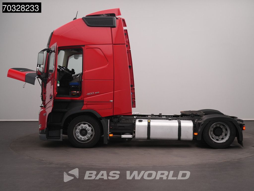 Volvo FH 460 4X2 Mega XL 2x Tanks ACC Navi