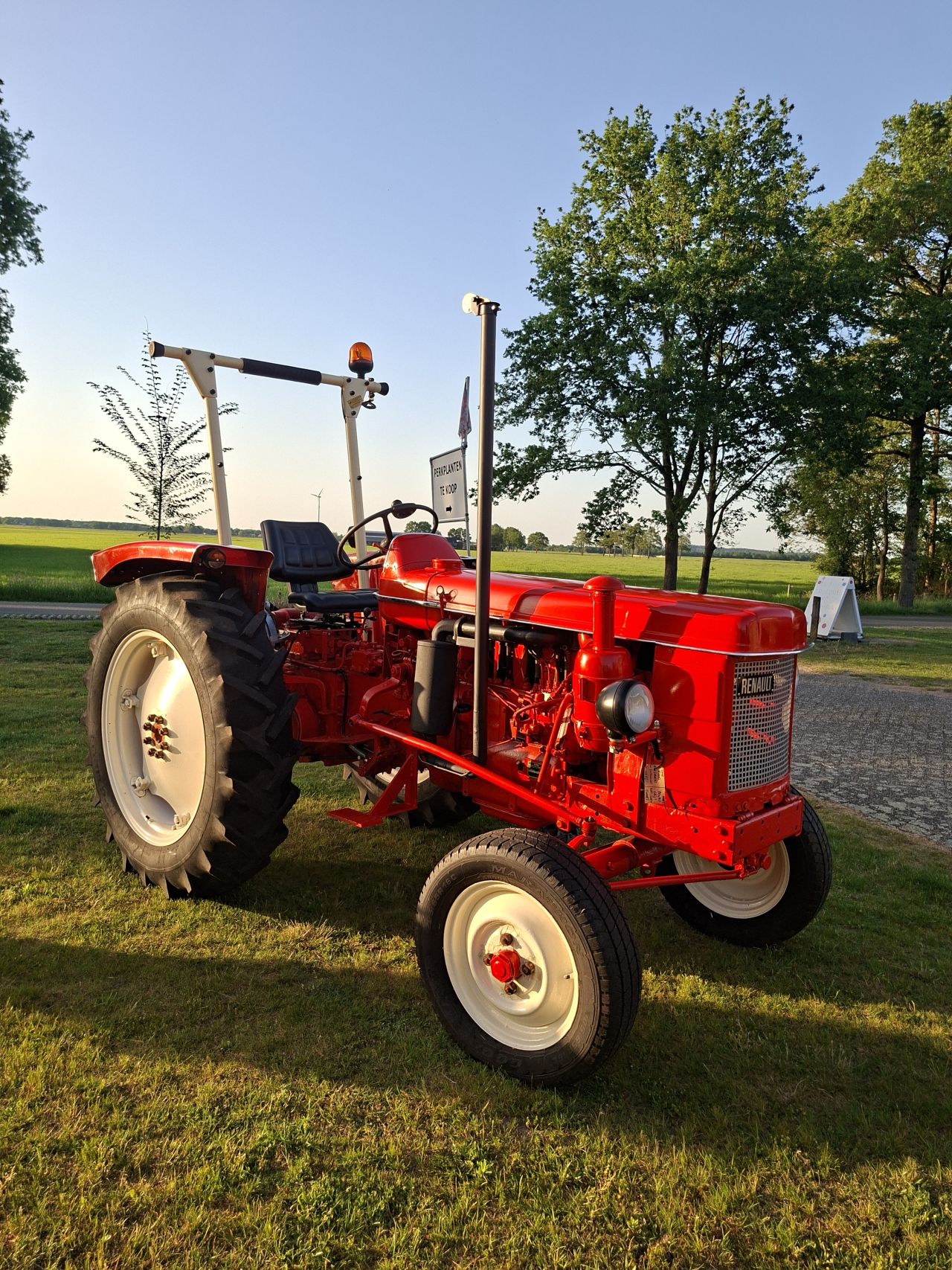 Zeer nette Renault Super 6D