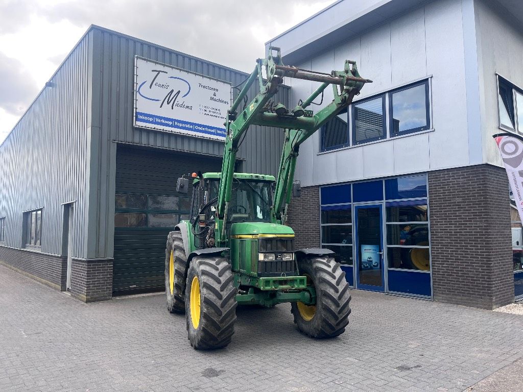 John Deere 6600