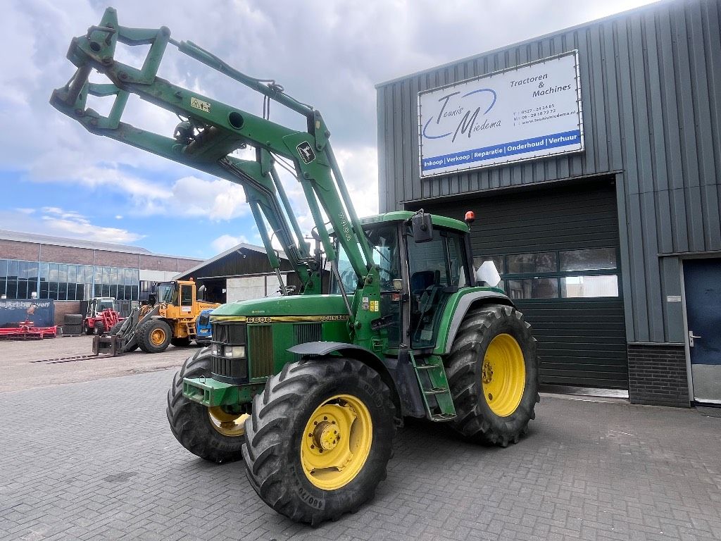 John Deere 6600