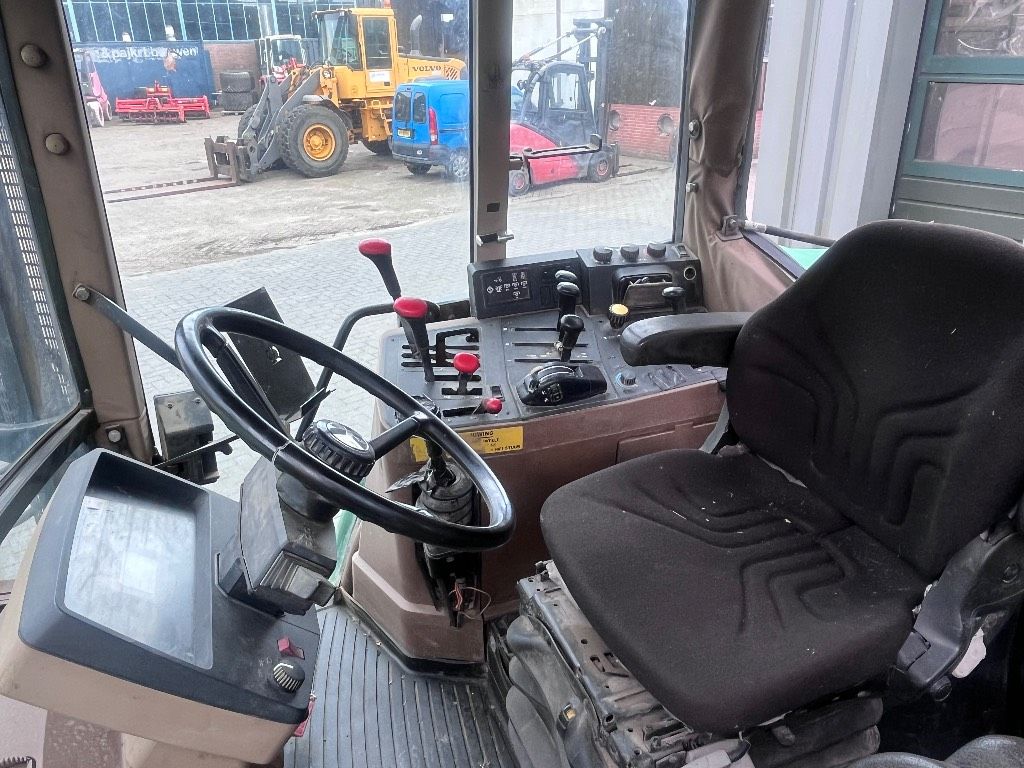 John Deere 6600
