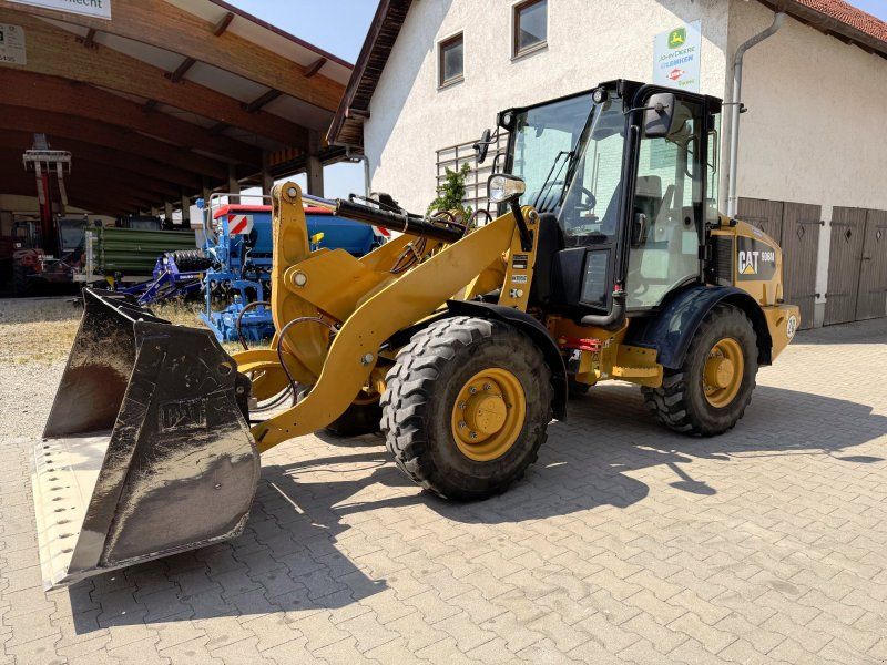 Cat 906 M