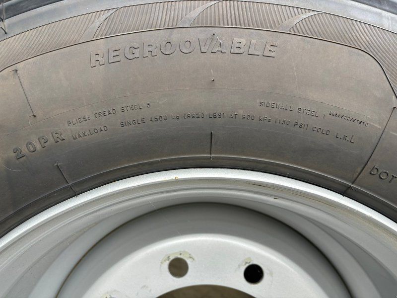 Komplettradsatz 385/65 R22,5 ET0