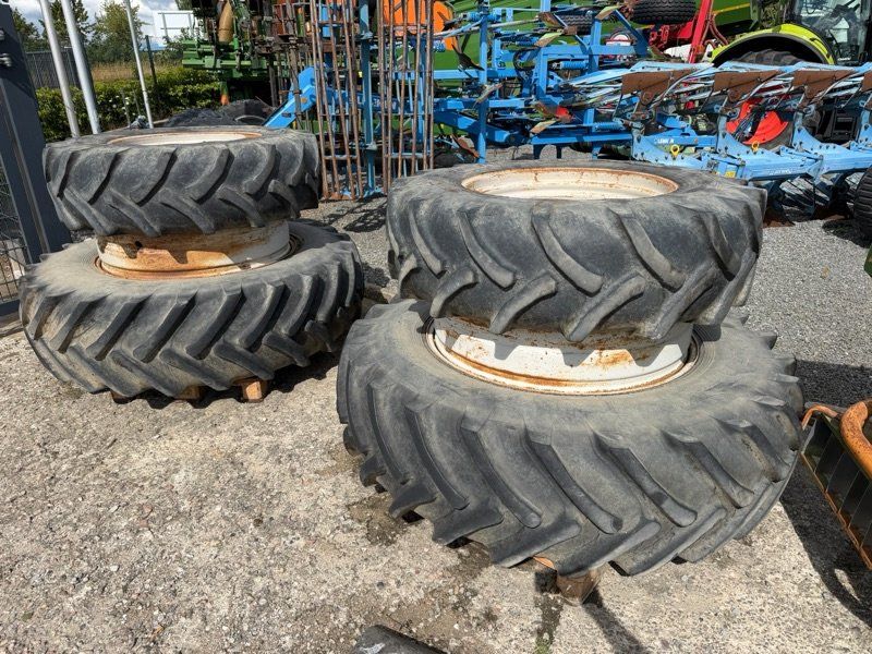Alliance 420/85 R30 520/85 R42 (16.9R30 20.8R42)