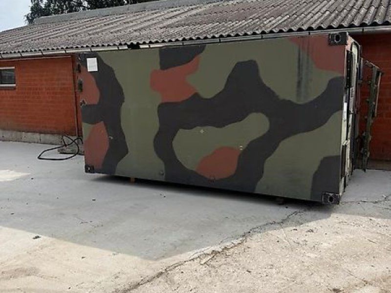 Shelter Container Zeppelin FM2 MAN Lager Koffer isoliert