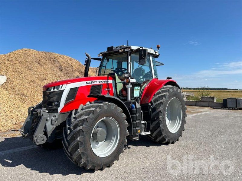 Massey Ferguson 7S.210