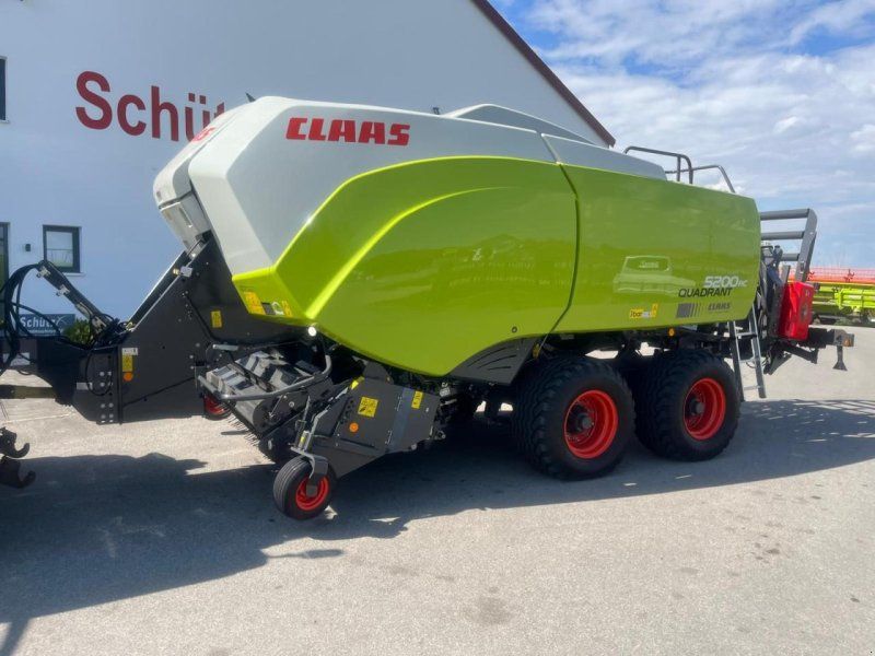 Claas Quadrant 5200 RC + Stapelwagen Quadro Pac V, neuwertiger Zustand