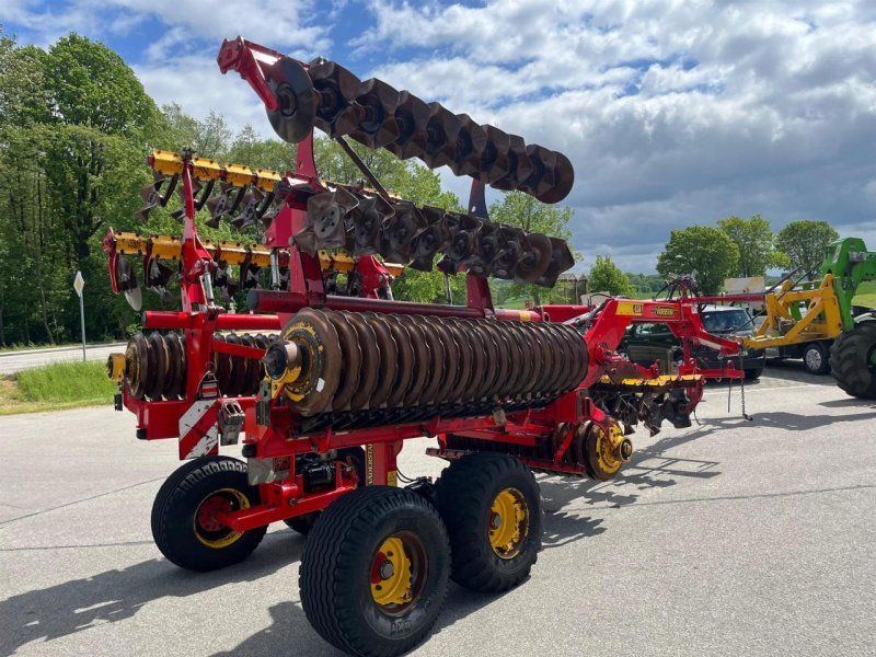Väderstad Carrier CR 650 Scheibenge gezogen