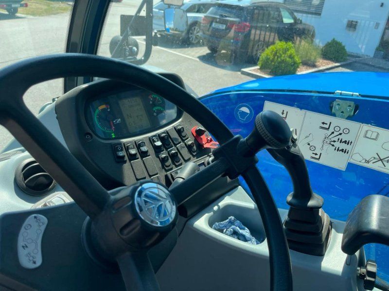 New Holland LM 7.35 T4B, erst 879h, neuwertiger Zustand
