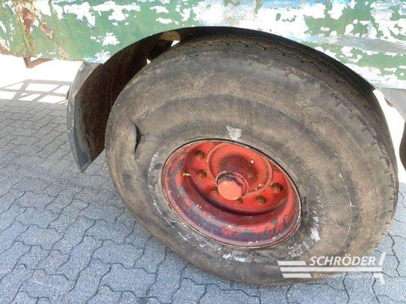 VIEHWAGEN / VIEHANHÄNGER