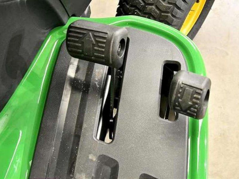 John Deere X147R RASEN
