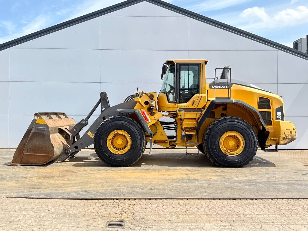 Volvo L180H - Automatic Greasing / Camera