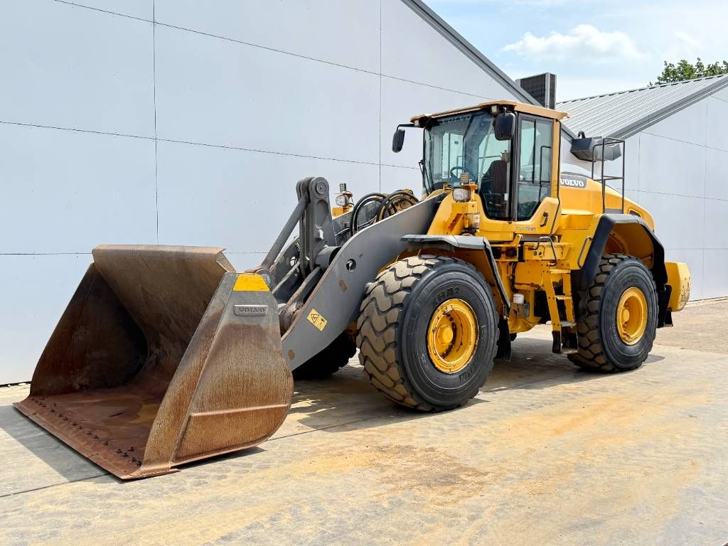 Volvo L180H - Automatic Greasing / Camera